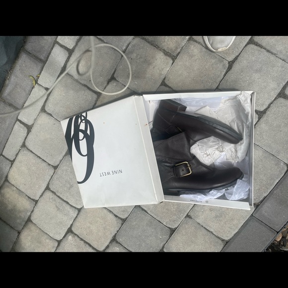 Nine West Dark brown booties - Picture 3 of 4